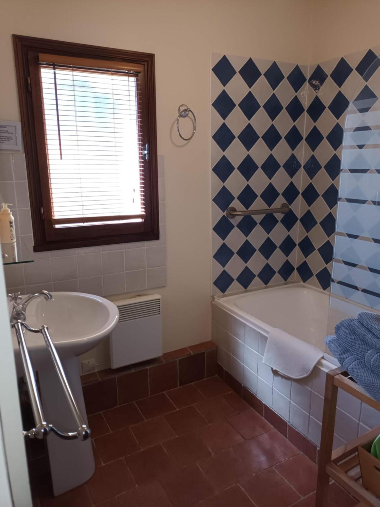 Le Logis Du Pressoir Self Catering Gites In Beautiful 18Th Century Estate In The Heart Of The Loire Valley With Heated Pool And Extensive Grounds. Les Bois-d'Anjou Pokoj fotografie